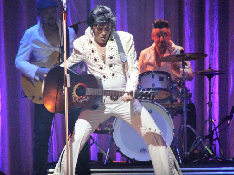 trailer di Elvis The Musical